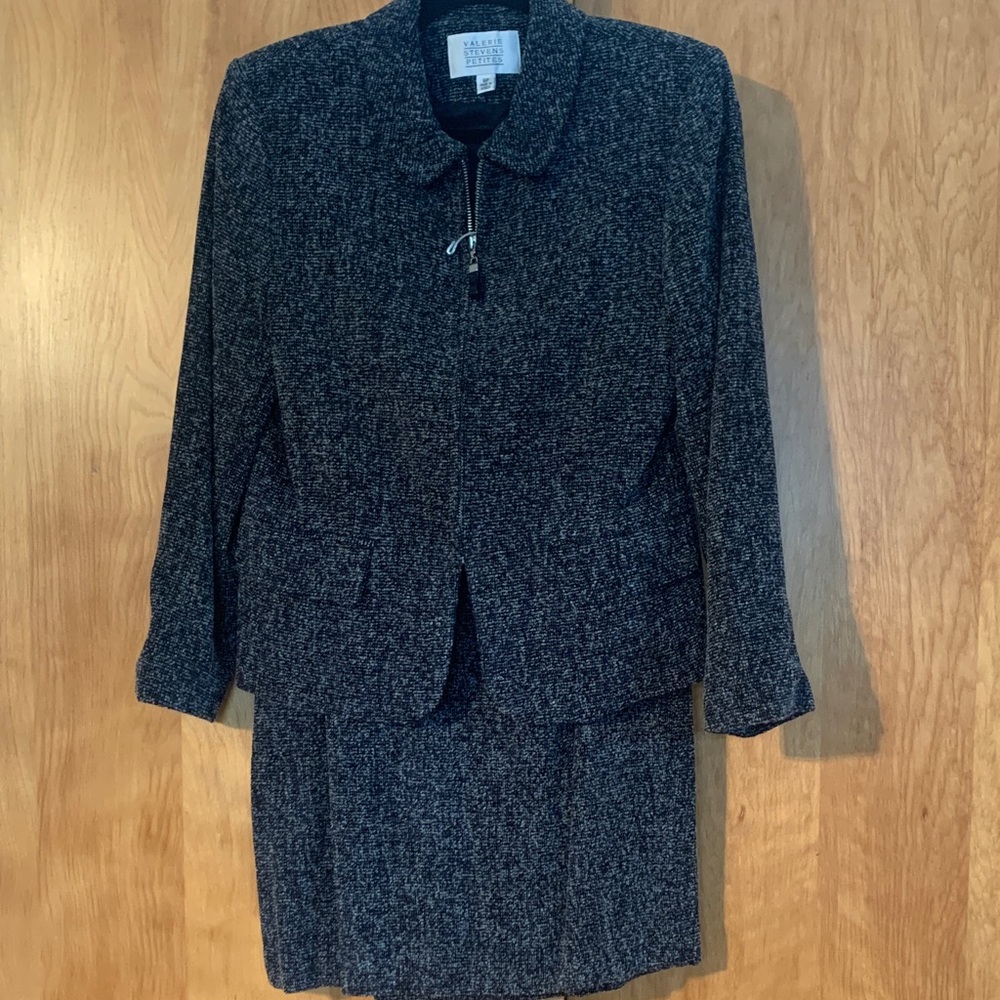 Vintage Valerie Stevens Black and Gray Tweed Skirt Suit 8P